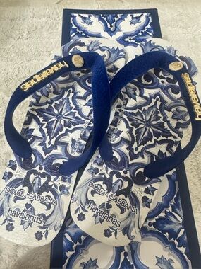 Dolce & Gabbana Blue Patterned Flip Flops